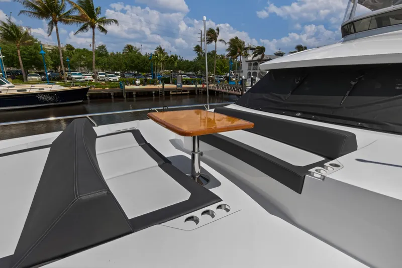 Slide: The Image of Ocean Alexander 70E 2021 - 135