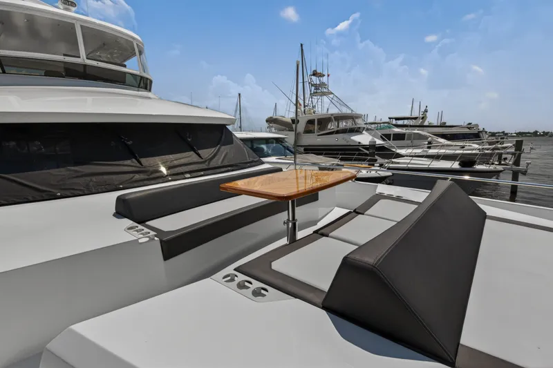 Slide: The Image of Ocean Alexander 70E 2021 - 140