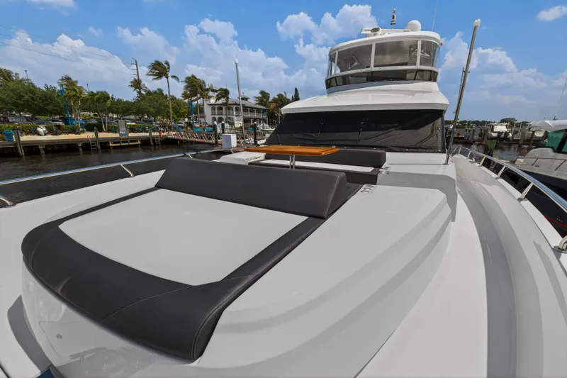 Slide: The Image of Ocean Alexander 70E 2021 - 150