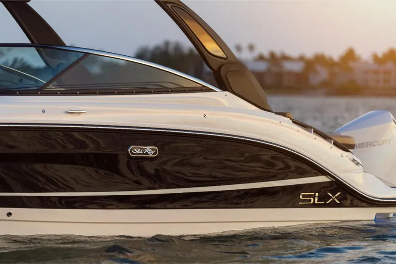 Slide: The Image of Sea Ray SLX 260 Outboard 2026 - 12