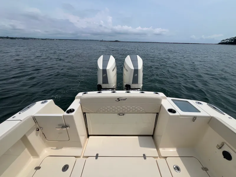Slide: The Image of Scout 330 LXF 2026 - 12