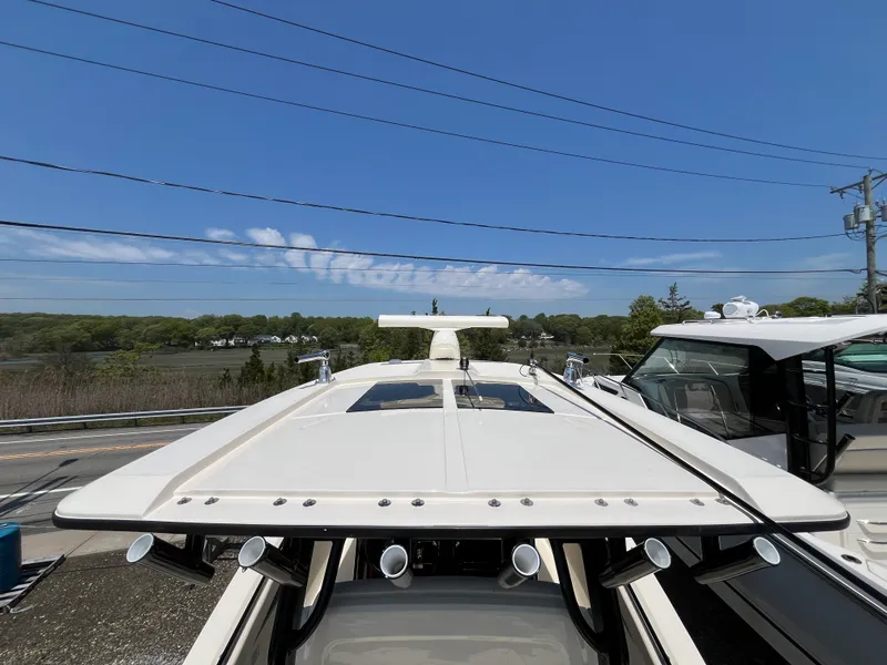 Slide: The Image of Scout 330 LXF 2026 - 48