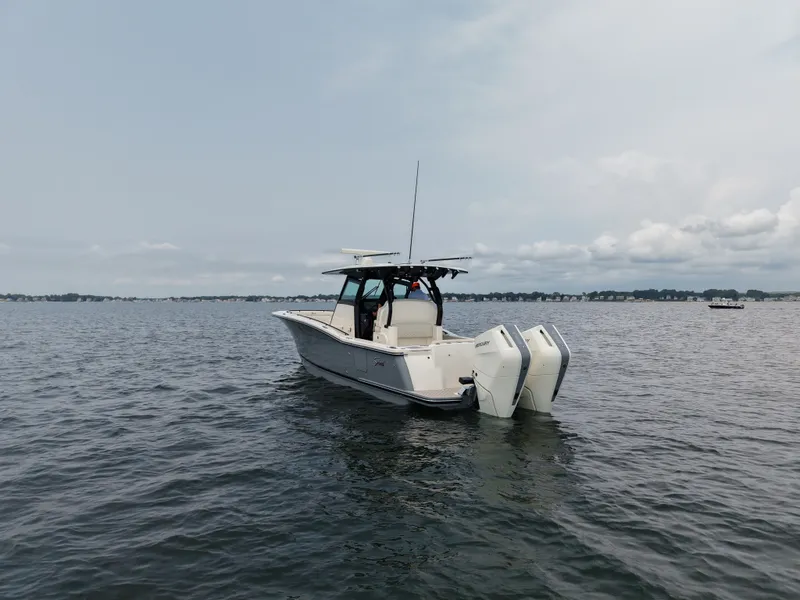 Slide: The Image of Scout 330 LXF 2026 - 1