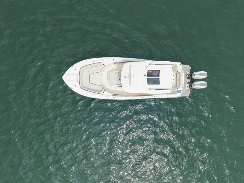Slide: The Image of Scout 330 LXF 2026 - 9