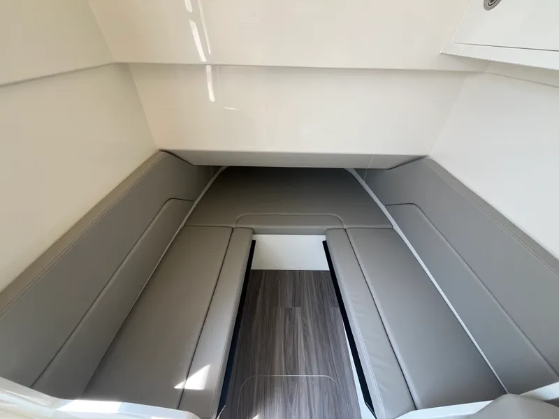 Slide: The Image of Scout 330 LXF 2026 - 28