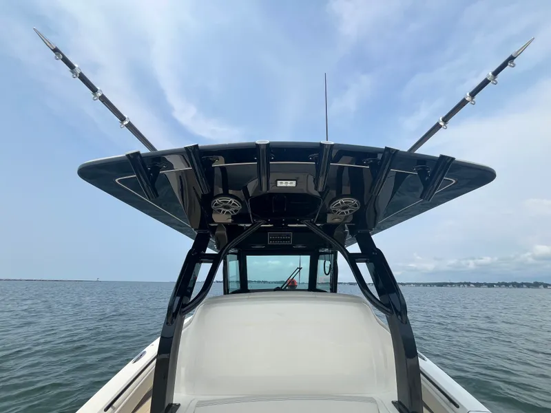 Slide: The Image of Scout 330 LXF 2026 - 15