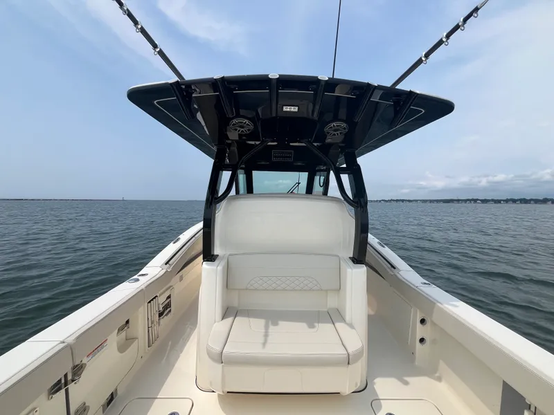 Slide: The Image of Scout 330 LXF 2026 - 14