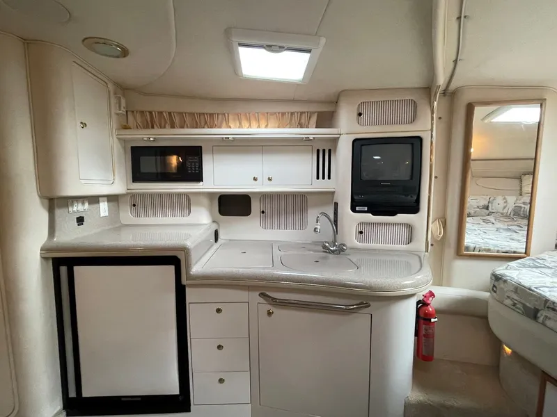 Slide: The Image of Sea Ray 340 SUNDANCER 1999 - 19