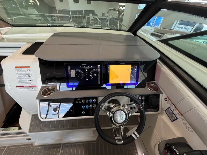 Slide: The Image of Sea Ray Sundancer 320 2026 - 25