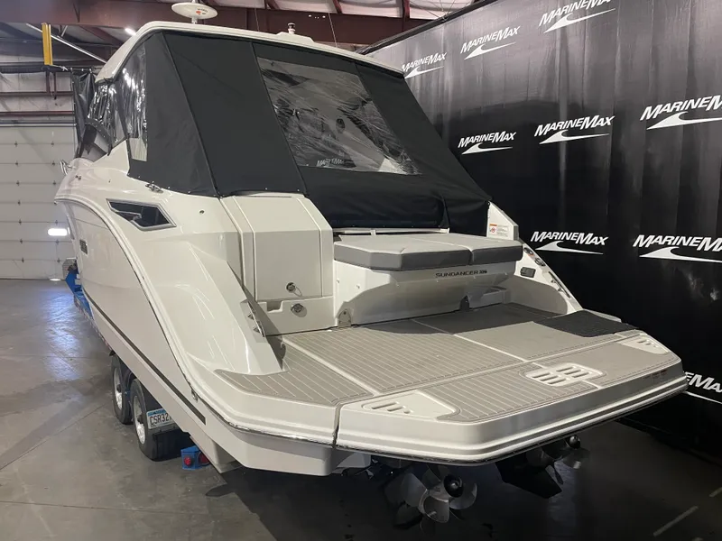 Slide: The Image of Sea Ray Sundancer 320 2026 - 6