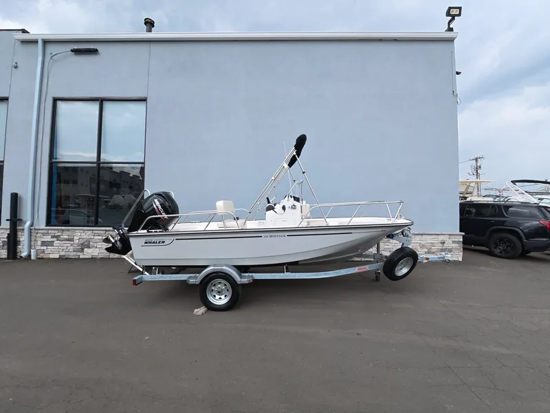 The Image of Boston Whaler 150 Montauk 2026 - 0