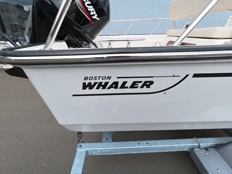 Slide: The Image of Boston Whaler 150 Montauk 2026 - 19