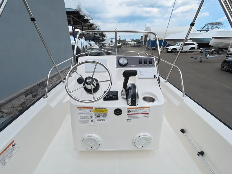 Slide: The Image of Boston Whaler 150 Montauk 2026 - 6