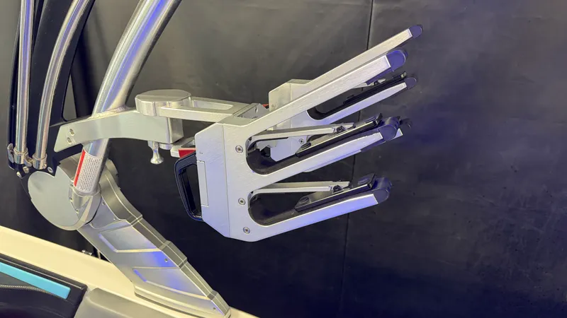Slide: The Image of Mastercraft X24 2019 - 106