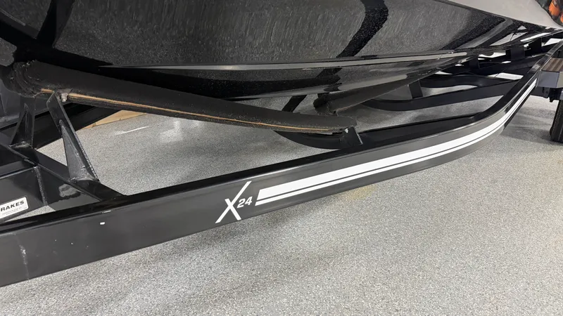 Slide: The Image of Mastercraft X24 2019 - 113
