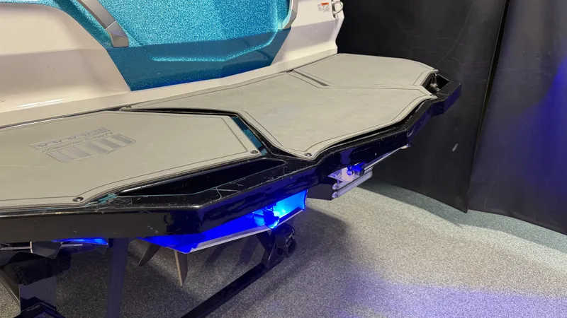 Slide: The Image of Mastercraft X24 2019 - 13