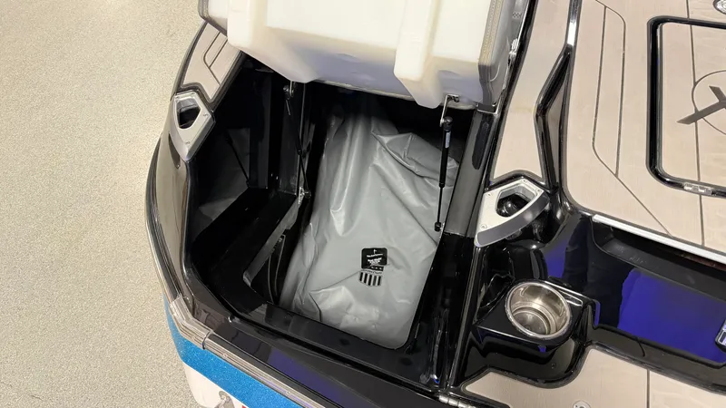 Slide: The Image of Mastercraft X24 2019 - 20
