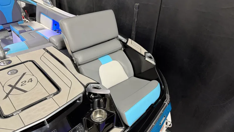 Slide: The Image of Mastercraft X24 2019 - 22
