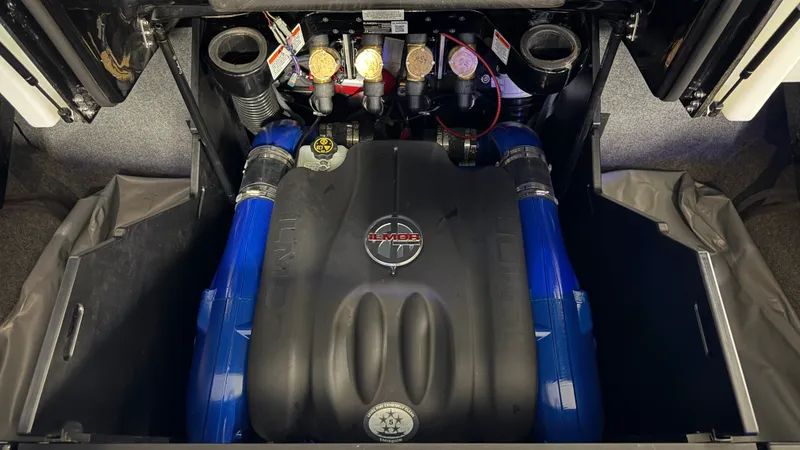 Slide: The Image of Mastercraft X24 2019 - 28