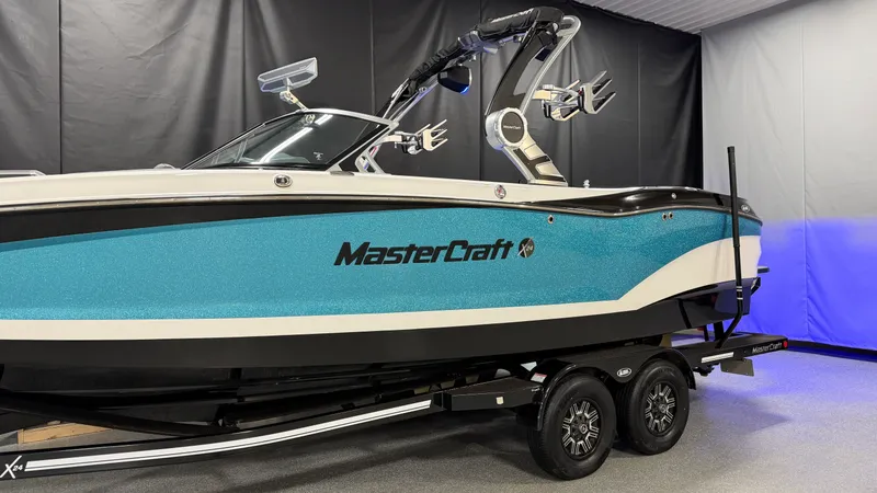 Slide: The Image of Mastercraft X24 2019 - 3