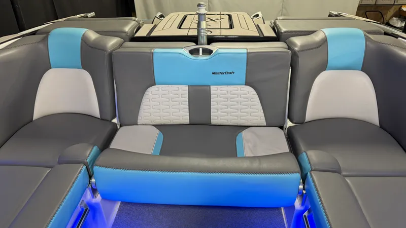 Slide: The Image of Mastercraft X24 2019 - 31