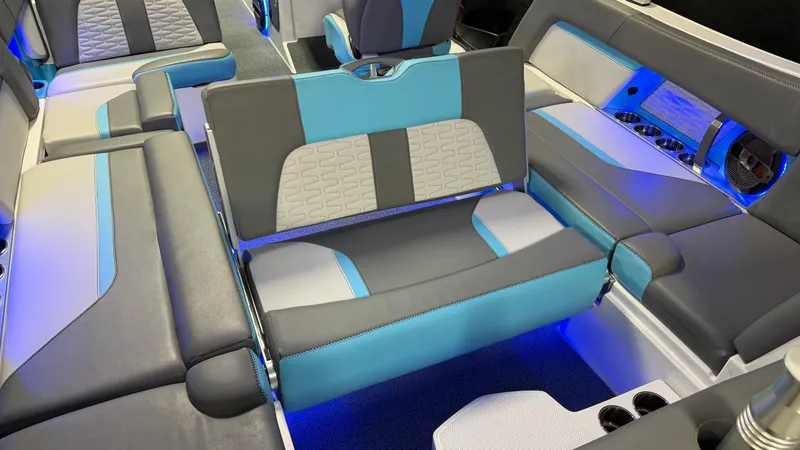 Slide: The Image of Mastercraft X24 2019 - 33