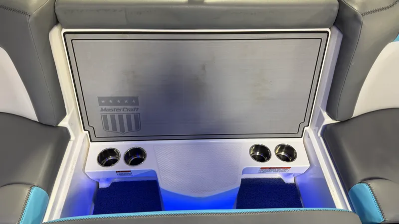 Slide: The Image of Mastercraft X24 2019 - 34