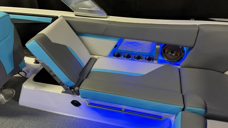 Slide: The Image of Mastercraft X24 2019 - 44