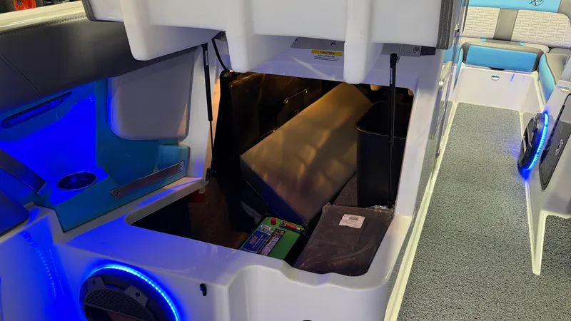 Slide: The Image of Mastercraft X24 2019 - 60