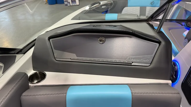 Slide: The Image of Mastercraft X24 2019 - 63