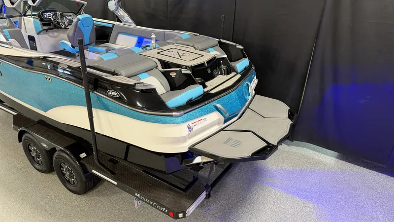 Slide: The Image of Mastercraft X24 2019 - 8