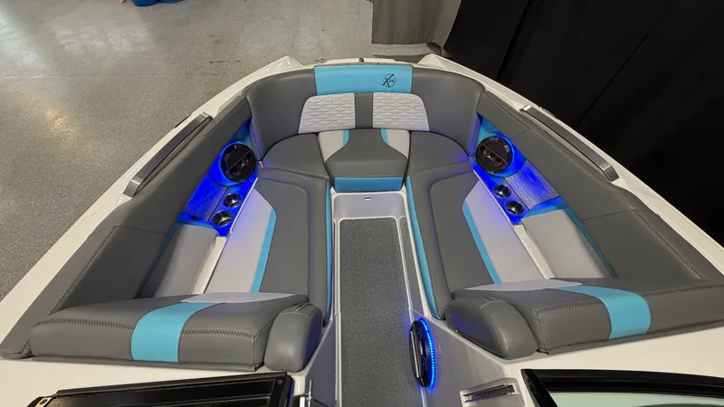 Slide: The Image of Mastercraft X24 2019 - 88