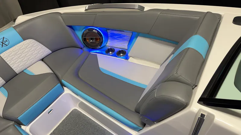 Slide: The Image of Mastercraft X24 2019 - 95