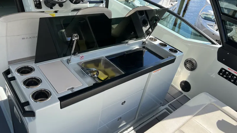 Slide: The Image of Saxdor 320 GTO 2024 - 21