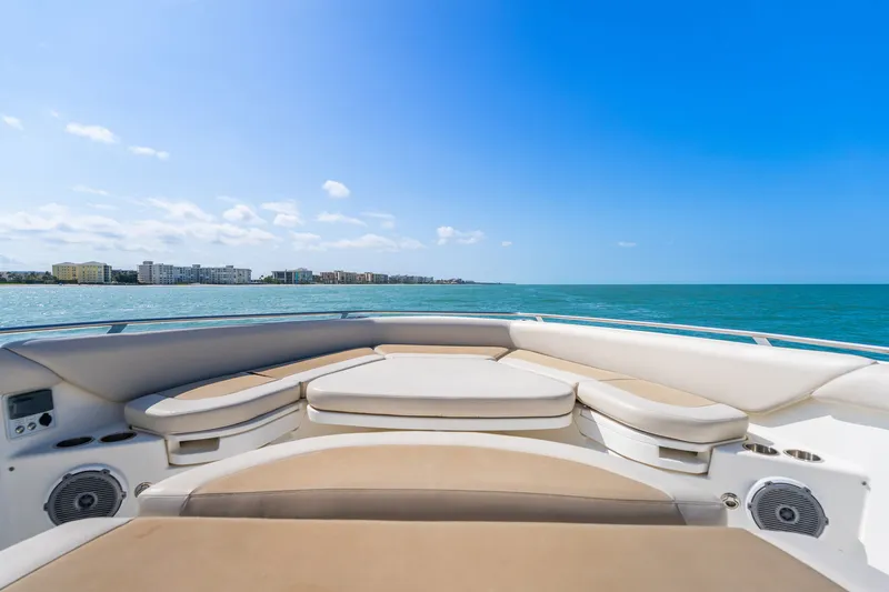 Slide: The Image of Boston Whaler 420 OUTRAGE 2018 - 37
