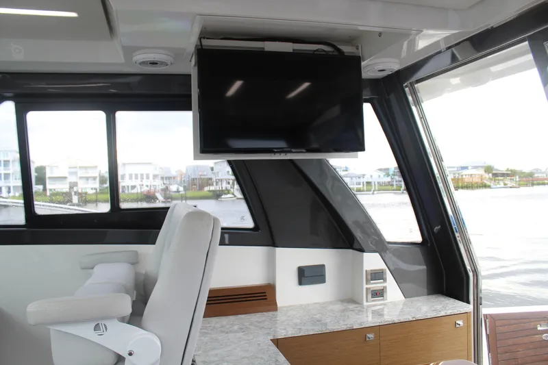 Slide: The Image of Ocean Alexander 45 DIVERGENCE COUPE 2021 - 35
