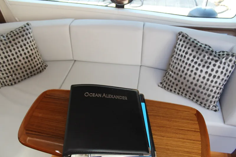 Slide: The Image of Ocean Alexander 45 DIVERGENCE COUPE 2021 - 48