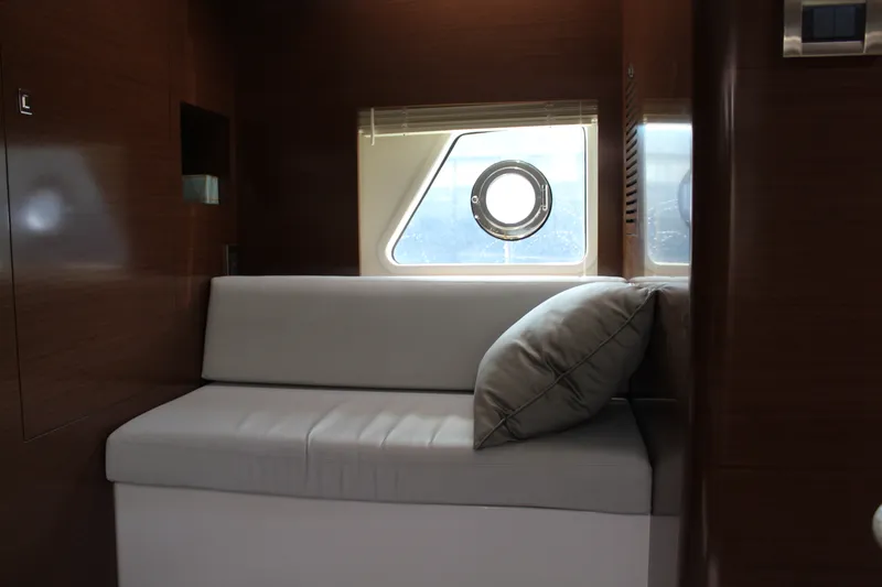 Slide: The Image of Ocean Alexander 45 DIVERGENCE COUPE 2021 - 60