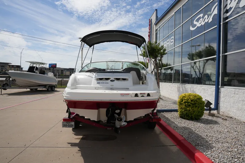 Slide: The Image of Sea Ray 200 Sundeck 2011 - 5