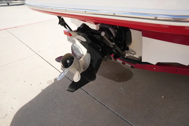 Slide: The Image of Sea Ray 200 Sundeck 2011 - 6