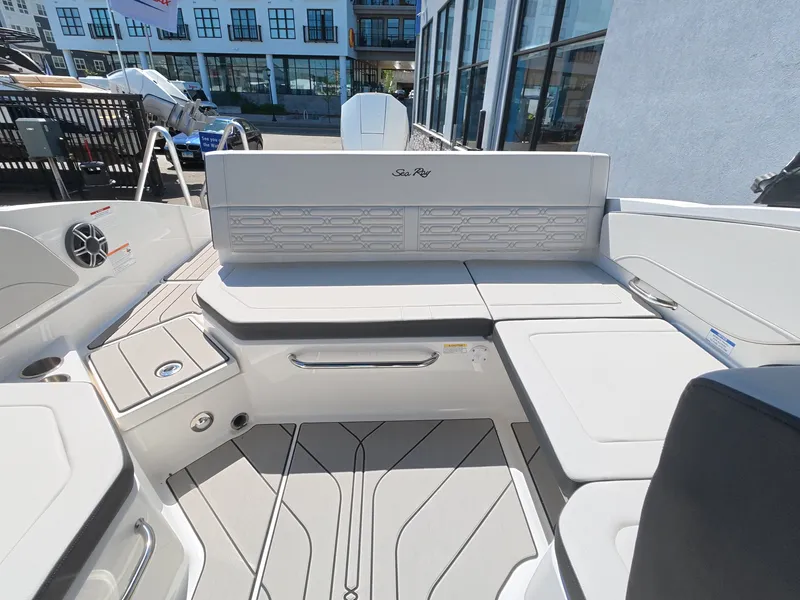 Slide: The Image of Sea Ray SPX 210 Outboard 2026 - 13
