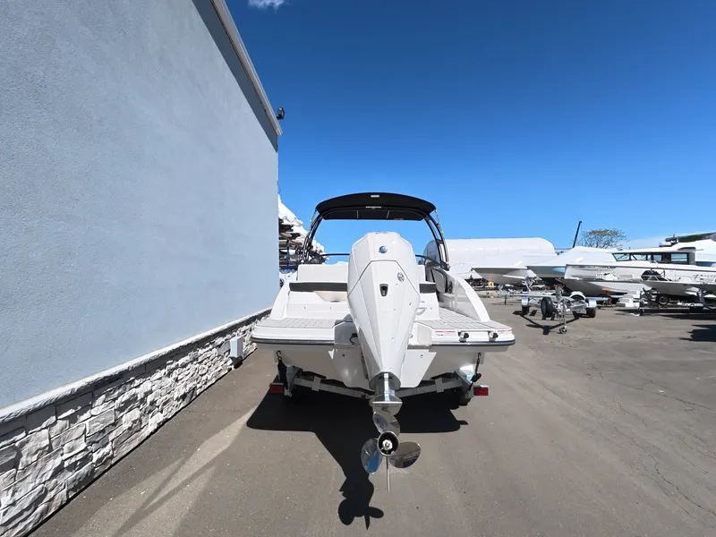 Slide: The Image of Sea Ray SPX 210 Outboard 2026 - 2