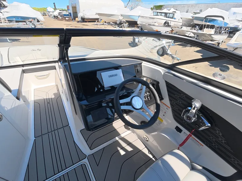 Slide: The Image of Sea Ray SPX 210 Outboard 2026 - 23