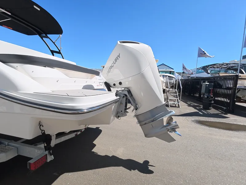 Slide: The Image of Sea Ray SPX 210 Outboard 2026 - 4