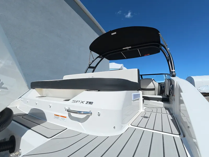 Slide: The Image of Sea Ray SPX 210 Outboard 2026 - 5