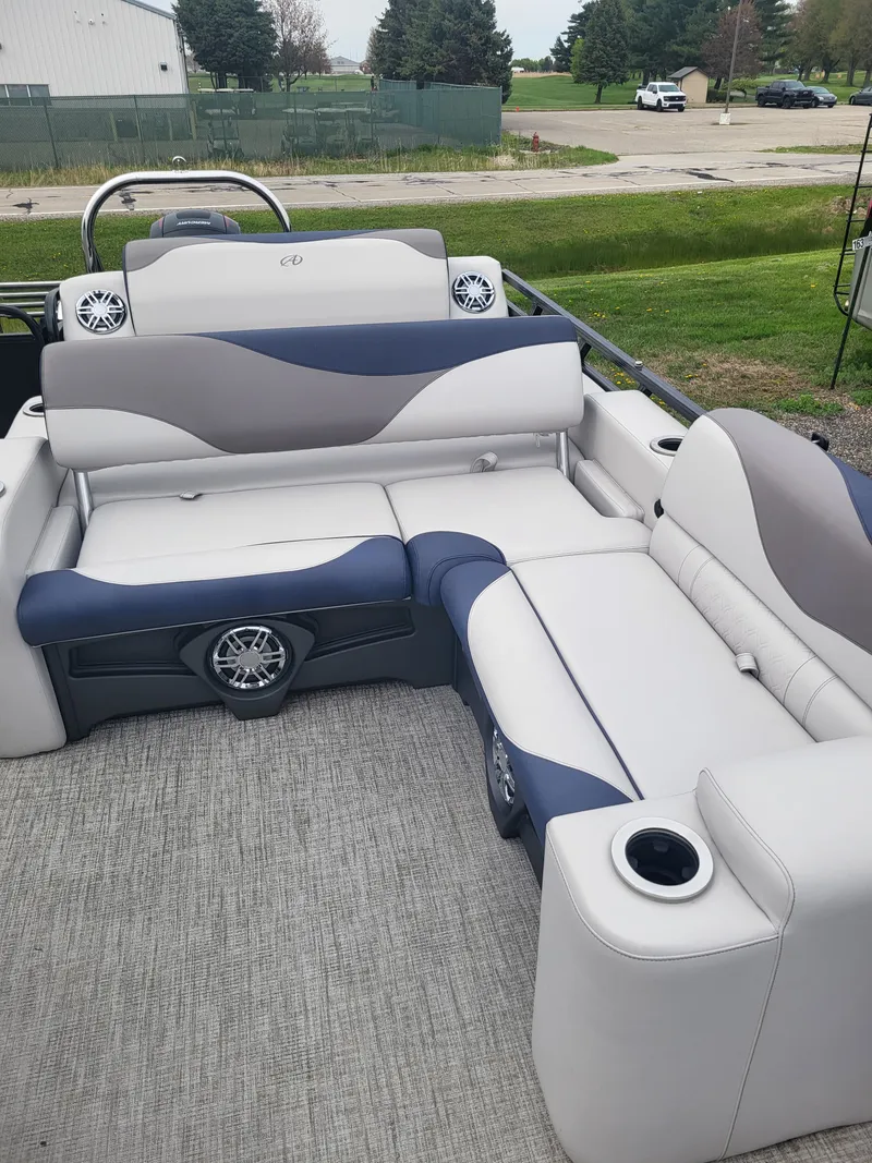 Slide: The Image of Avalon 2385 LSZ 2023 - 13