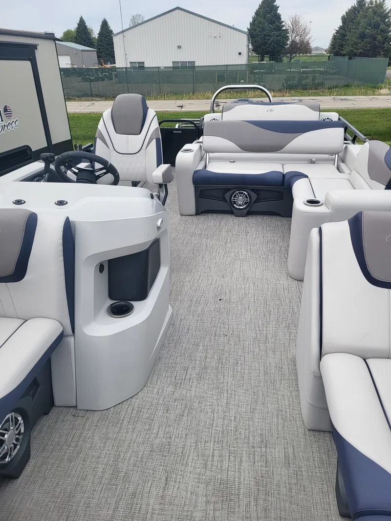Slide: The Image of Avalon 2385 LSZ 2023 - 12