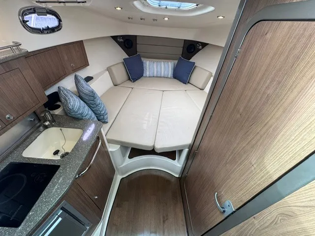 Slide: The Image of Boston Whaler 315 CONQUEST 2016 - 23