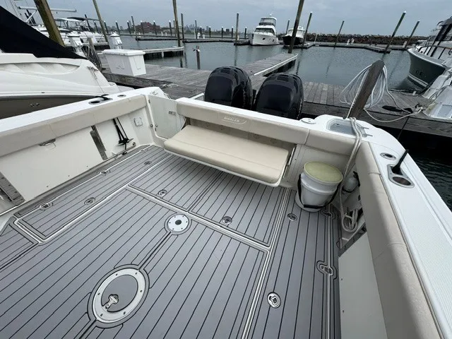 Slide: The Image of Boston Whaler 315 CONQUEST 2016 - 8