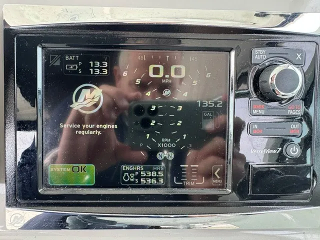 Slide: The Image of Boston Whaler 315 CONQUEST 2016 - 18